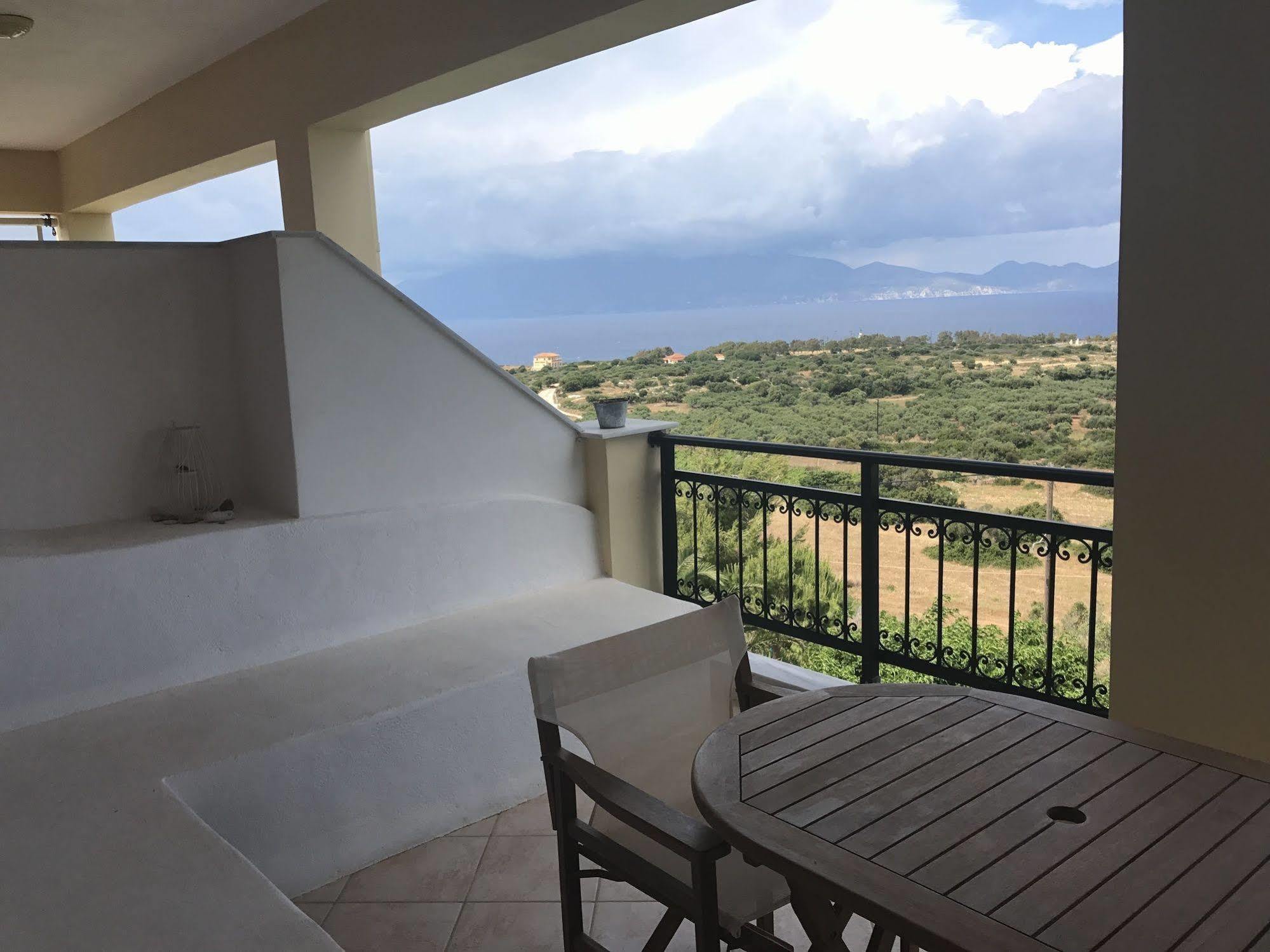 Lithies & Hotel Korithion